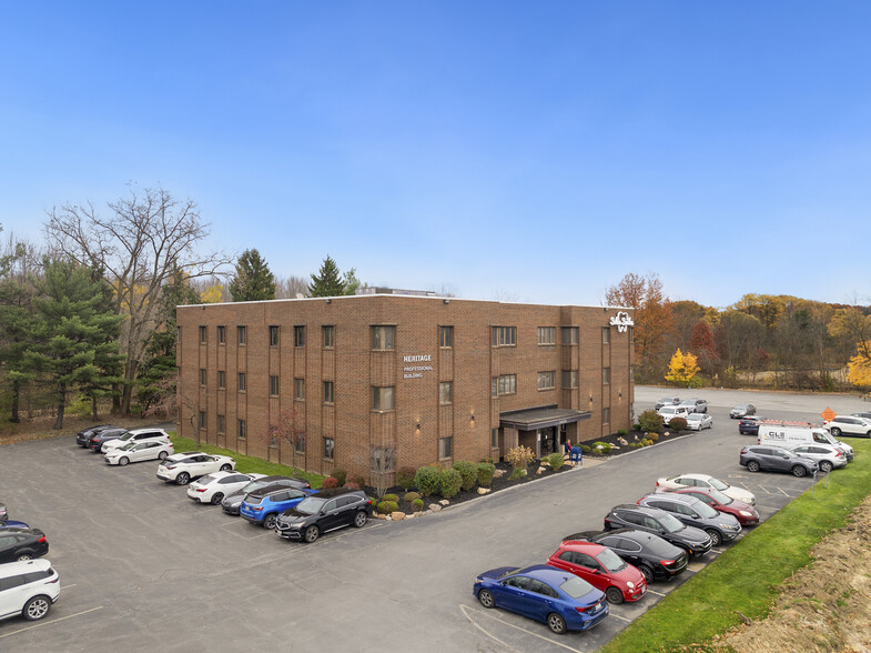 34501 Aurora Rd, Solon, OH for lease - Building Photo - Image 3 of 13