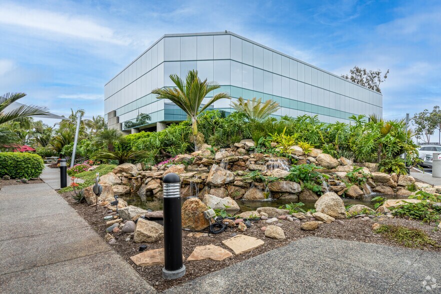 5962 La Place Ct, Carlsbad, CA for lease - Building Photo - Image 2 of 19