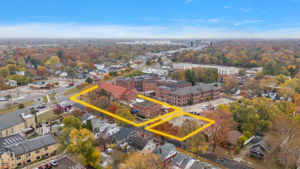 22201 Woodward Ave, Ferndale, MI for lease - Building Photo - Image 2 of 28