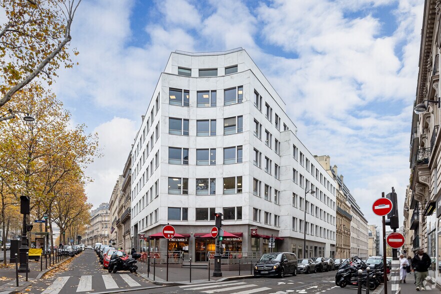 58 Avenue Marceau, Paris à louer - Photo du bâtiment - Image 3 de 5