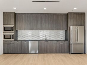 100 Spectrum Center Dr, Irvine, CA for lease Interior Photo- Image 2 of 6