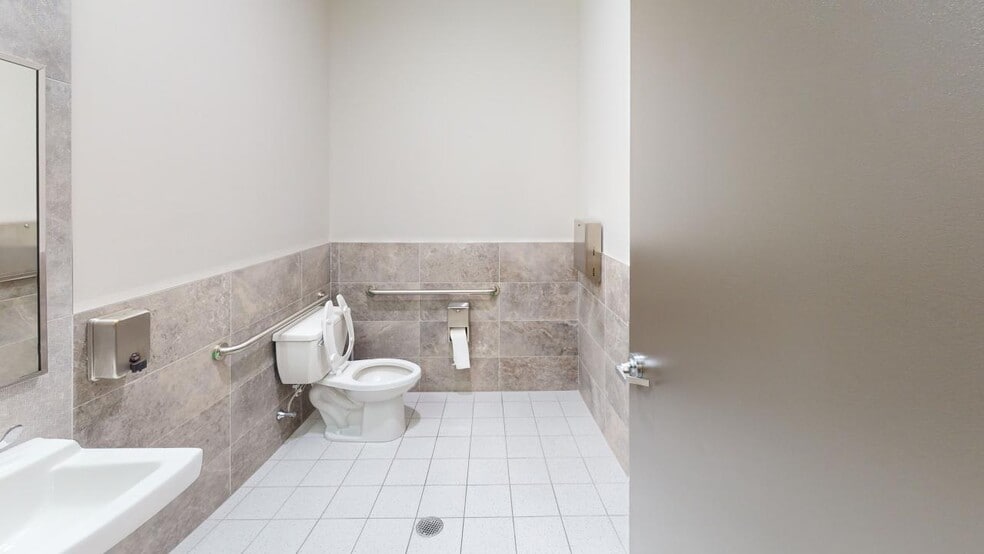 7801-15 Linden Blvd, Queens, NY à louer - Photo intérieure - Image 3 de 15