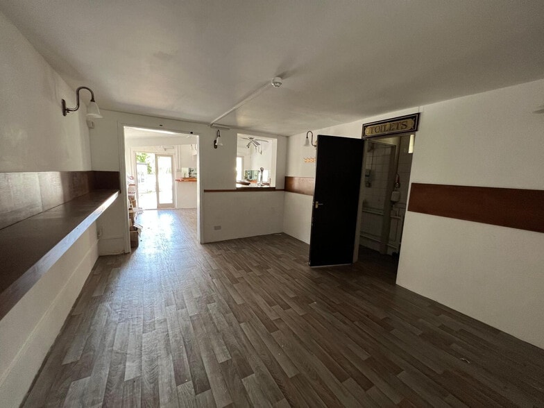 14 Cawnpore St, London for lease - Interior Photo - Image 3 of 5