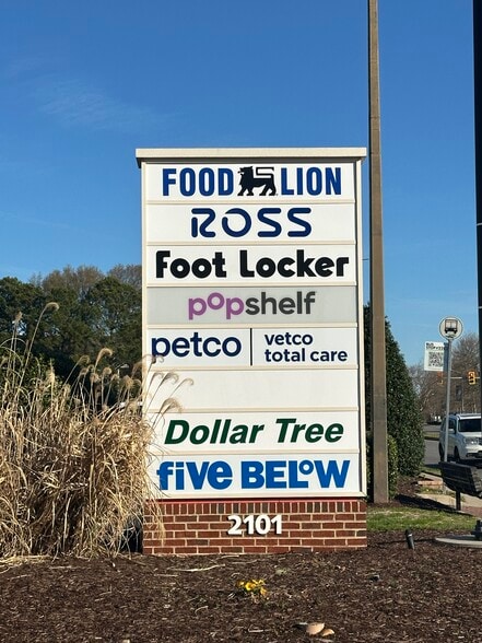 2101 Coliseum Dr, Hampton, VA for lease - Building Photo - Image 1 of 5