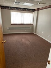 100 E Broad St, Palmyra, NJ for lease Interior Photo- Image 2 of 7