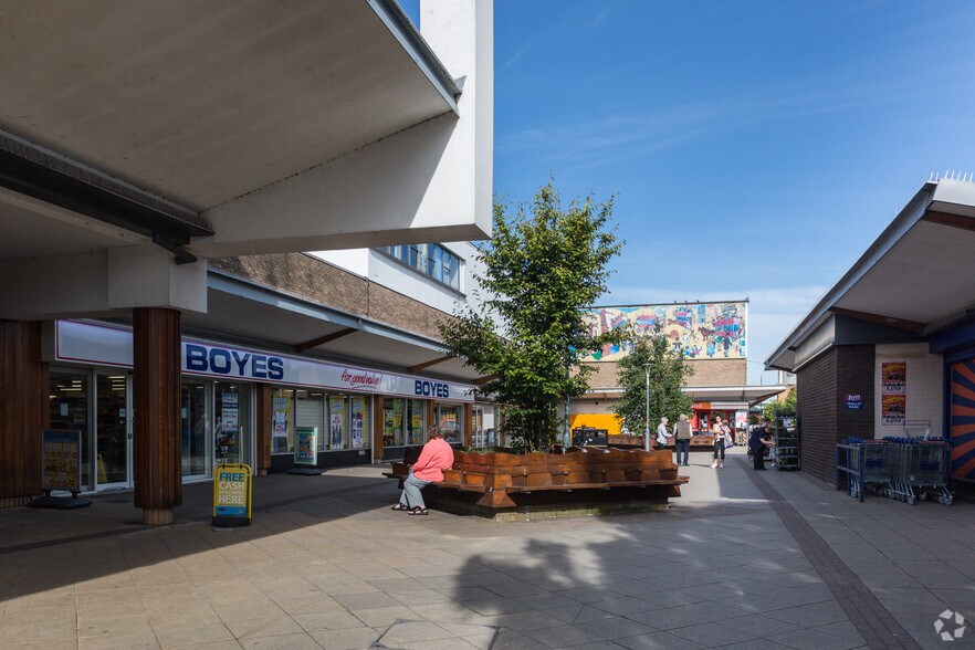 The Precinct, Blaydon On Tyne à louer - Photo du bâtiment - Image 3 de 3