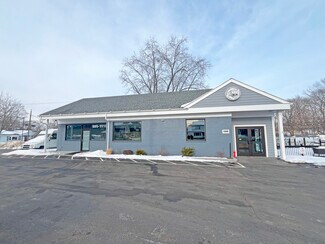 Plus de détails pour 1569 Forest Ave, Portland, ME - Commerce de détail à vendre