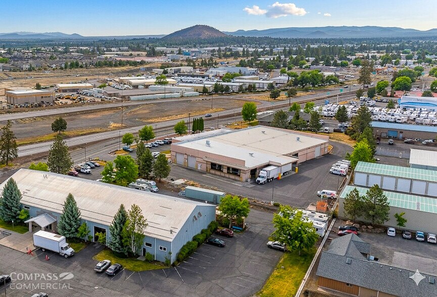 63245 Jamison St, Bend, OR à louer - Photo du bâtiment - Image 3 de 8