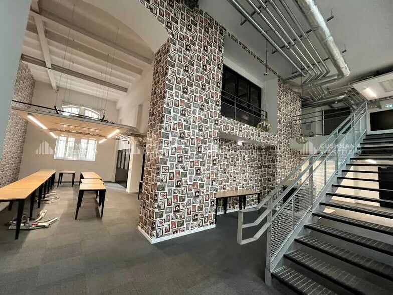 1 Place De L'hôtel Des Postes, Marseille à louer - Photo intérieure - Image 2 de 16