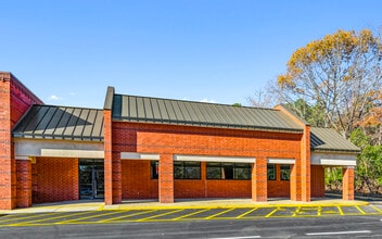 15700-15710 Jefferson Davis Hwy, Colonial Heights, VA for lease Building Photo- Image 1 of 1