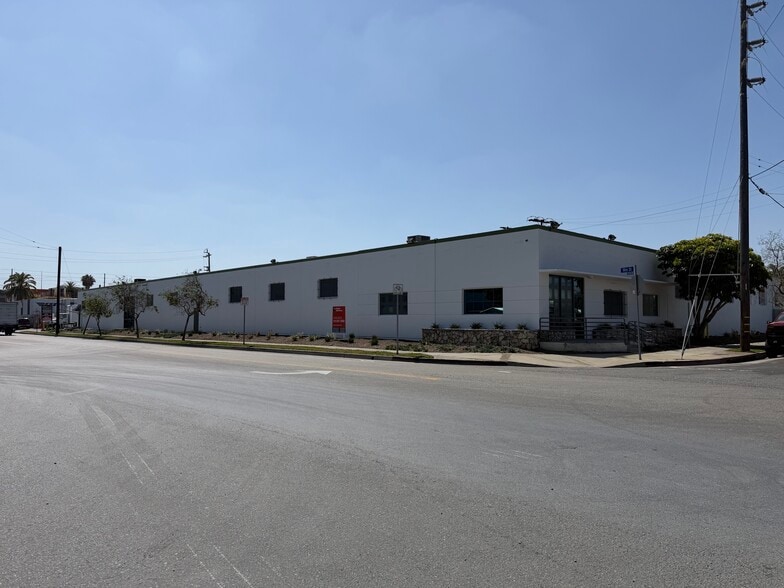 11100 Hindry Ave, Los Angeles, CA for lease - Building Photo - Image 2 of 2