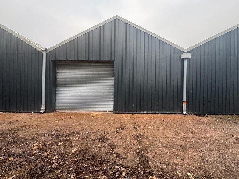 Cannock Rd, Stafford à louer - Photo du bâtiment - Image 3 de 16