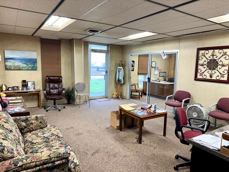 372 S Jefferson St, Ripley, TN for sale - Lobby - Image 2 of 10
