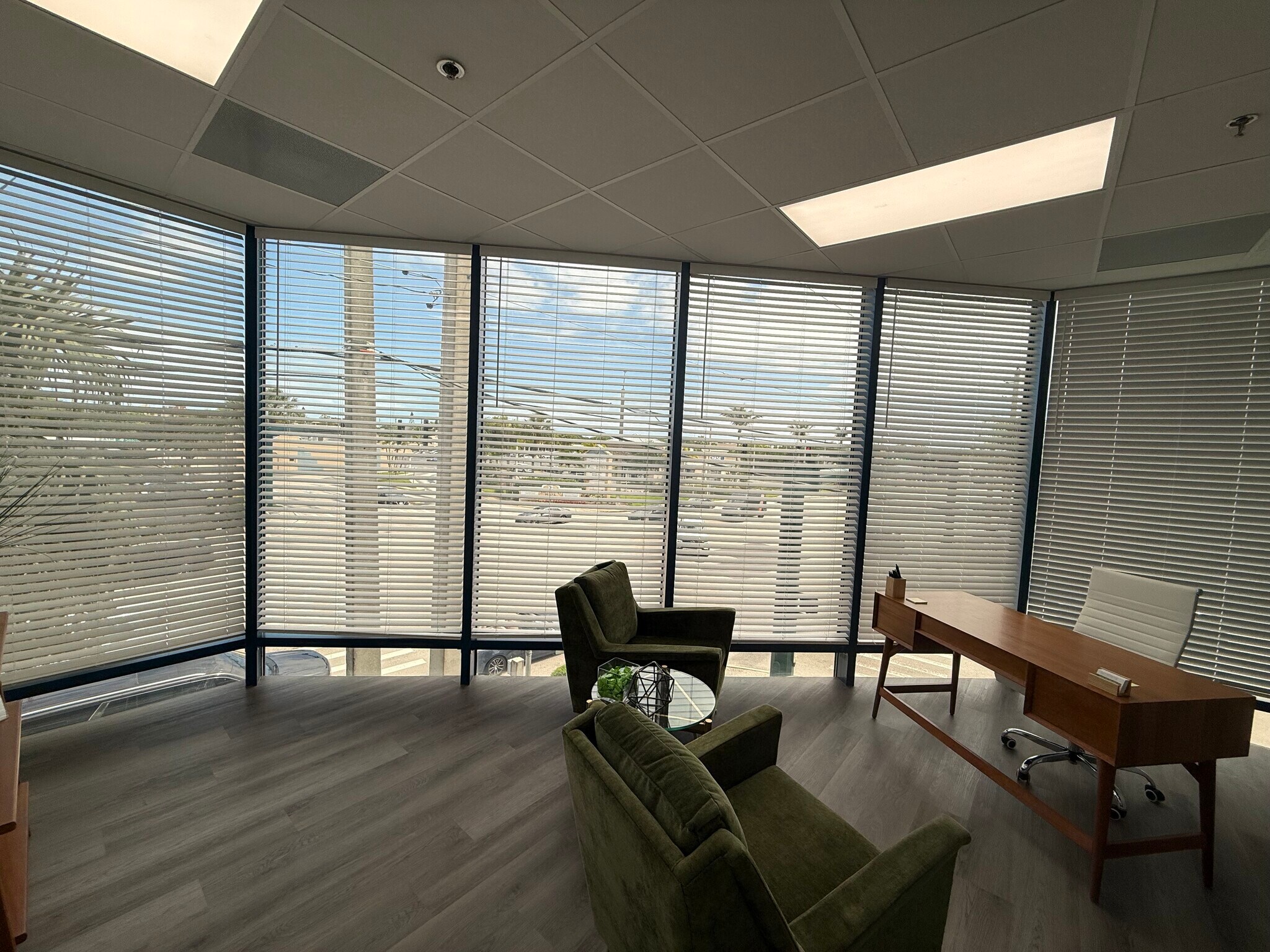 2100 SE Ocean Blvd, Stuart, FL à louer Photo principale- Image 1 de 13