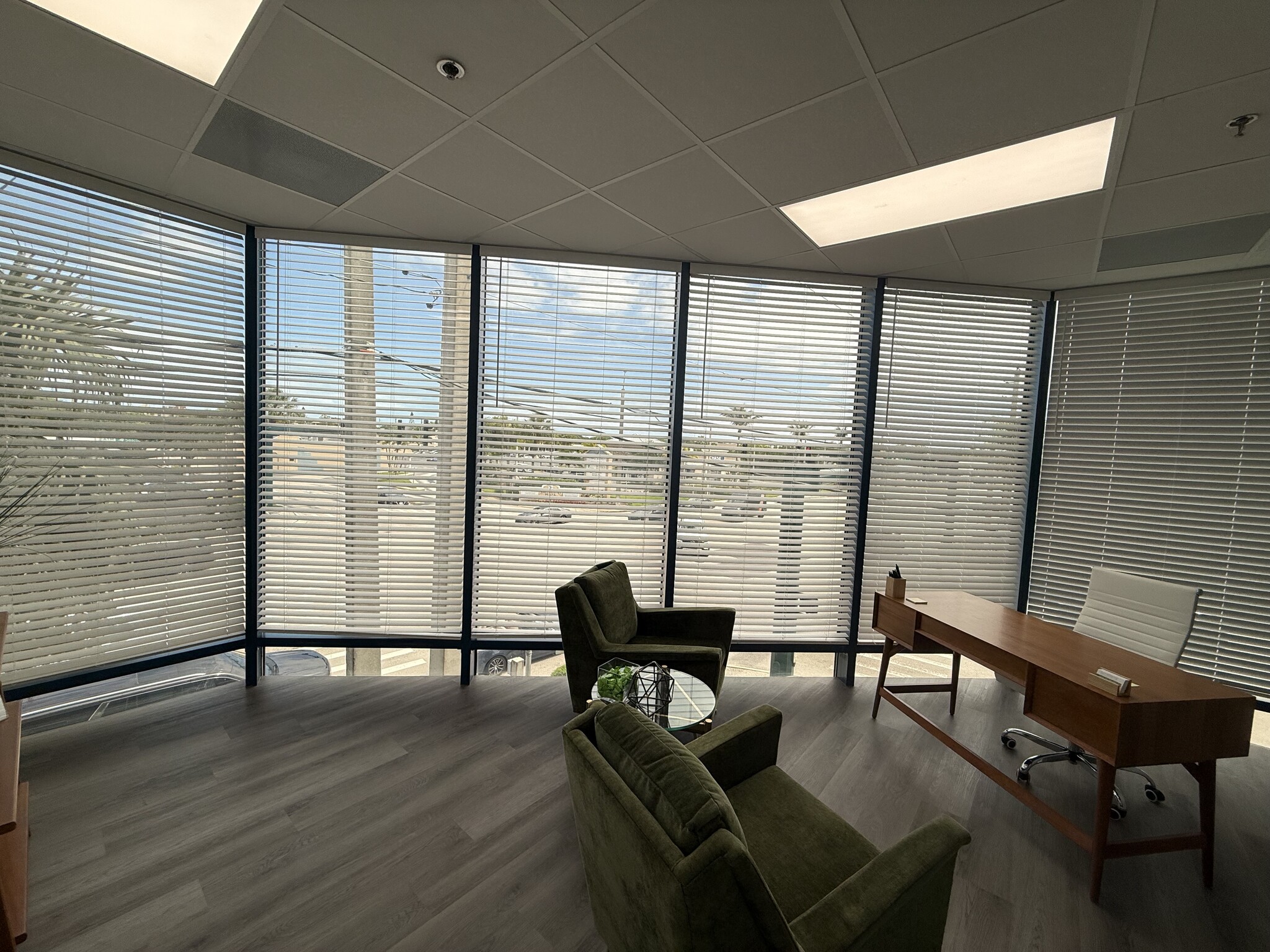 2100 SE Ocean Blvd, Stuart, FL for lease Primary Photo- Image 1 of 13