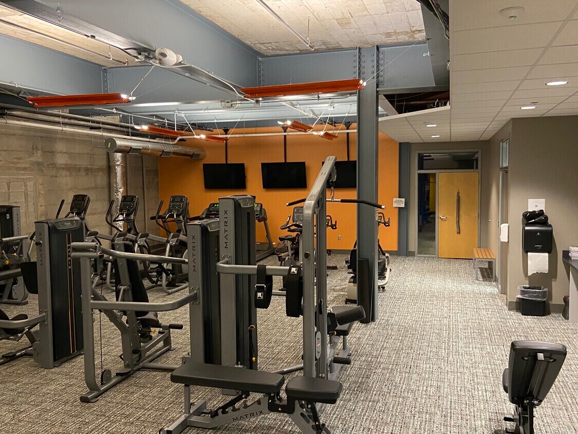 1111 E South River St, Appleton, WI à louer Photo intérieure- Image 1 de 9