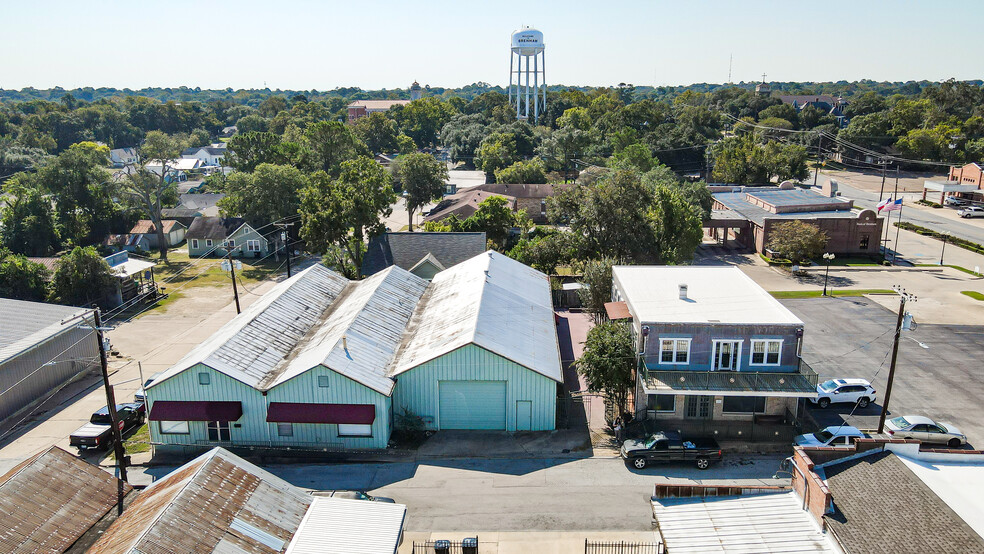 201 W First St, Brenham, TX à vendre - Photo du b timent - Image 1 de 14