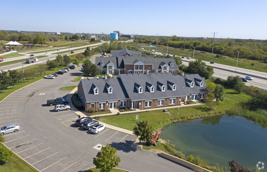 33 W Higgins Rd, South Barrington, IL à vendre - Aérien - Image 2 de 2