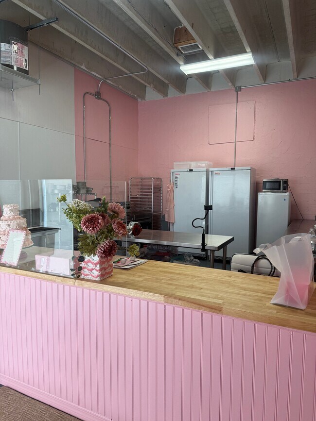 Plus de détails pour 1211 Okeechobee Rd, West Palm Beach, FL - Local d'activités à louer