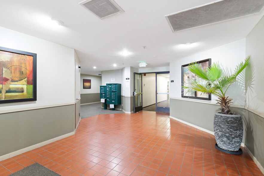44 Gough St, San Francisco, CA à louer - Photo du bâtiment - Image 3 de 25