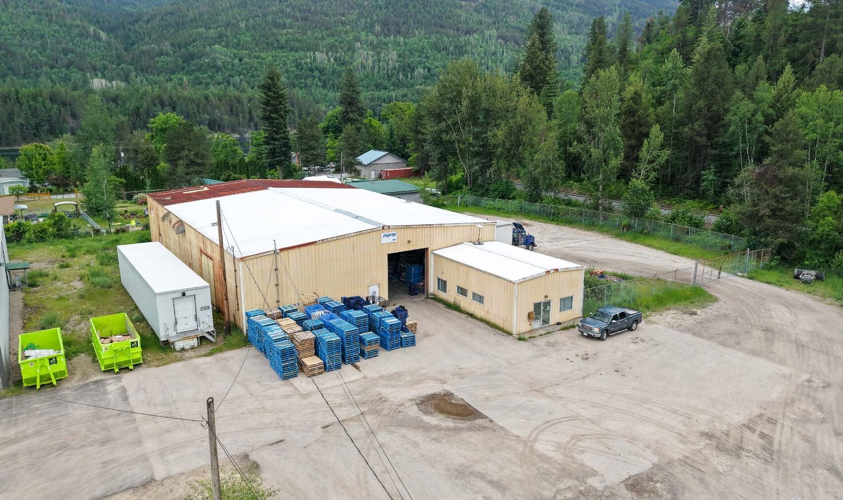 1795 Homegoods Rd, Genelle, BC for sale Primary Photo- Image 1 of 7