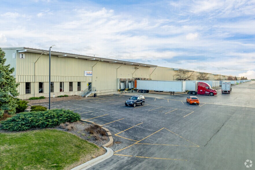 3030 S Sylvania Ave, Sturtevant, WI à louer - Photo du bâtiment - Image 3 de 10