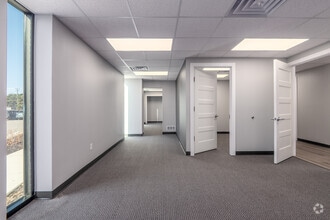 2919 Packers Ave, Madison, WI à louer Photo intérieure- Image 2 de 15