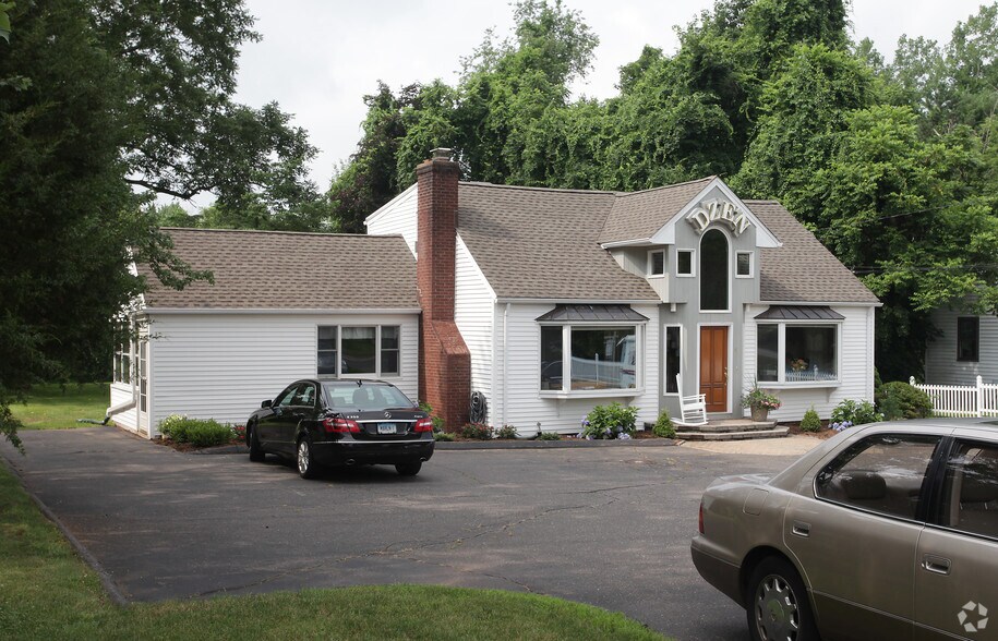 41 Oakland Rd, South Windsor, CT à vendre - Photo du bâtiment - Image 2 de 2
