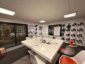 Flex in Saint-André-de-Corcy for lease Building Photo- Image 1 of 2