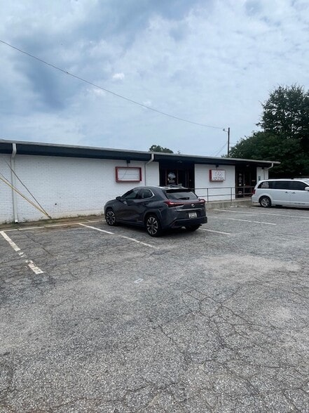 151 John B White Sr Blvd, Spartanburg, SC for lease - Building Photo - Image 2 of 5