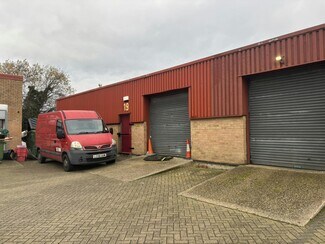 More details for Unit 19, Longshot Industrial Estate, Bracknell - Industrial for Lease
