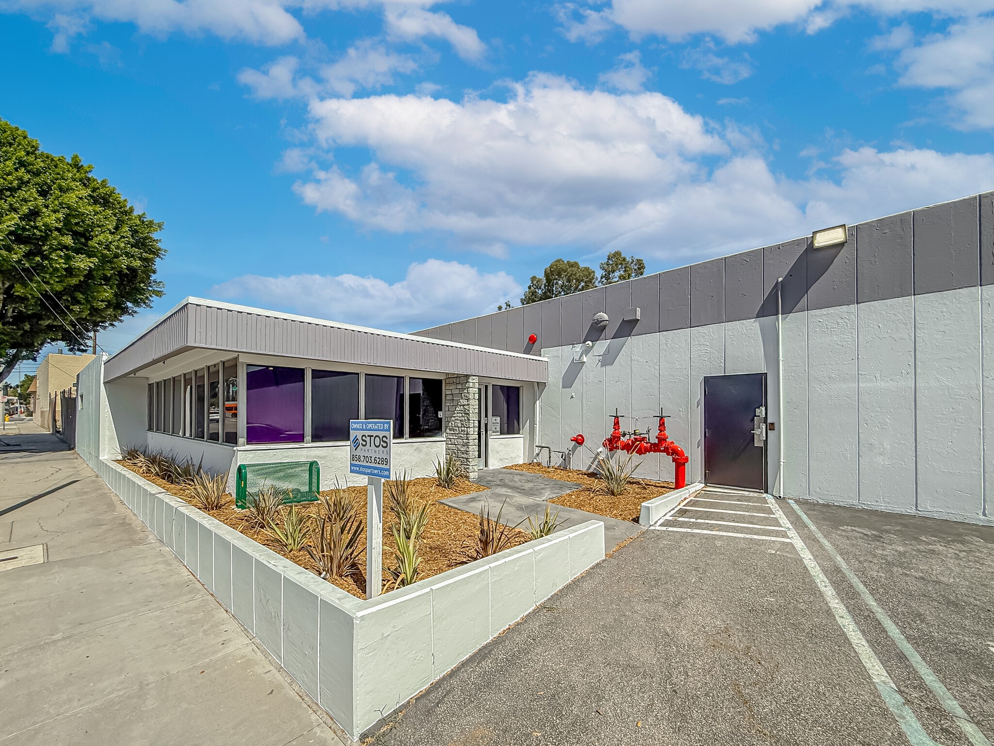 2021 1st St, San Fernando, CA for lease Primary Photo- Image 1 of 7