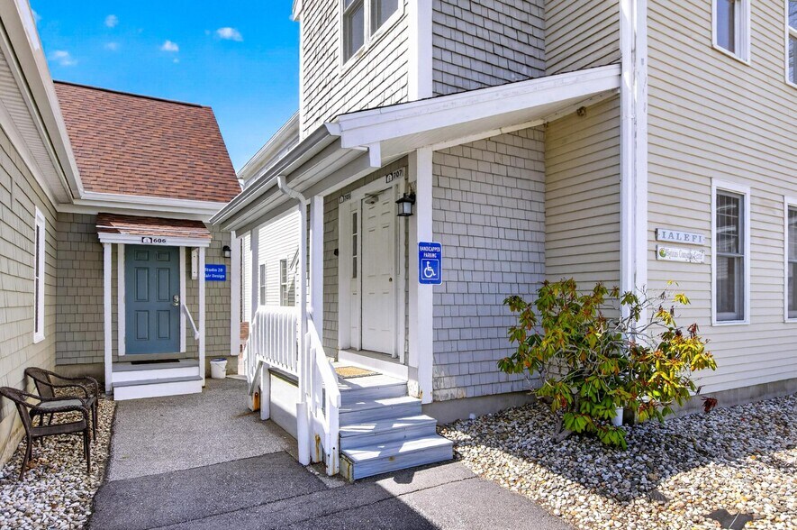 25 Country Club Rd, Gilford, NH à vendre - Photo du bâtiment - Image 2 de 36