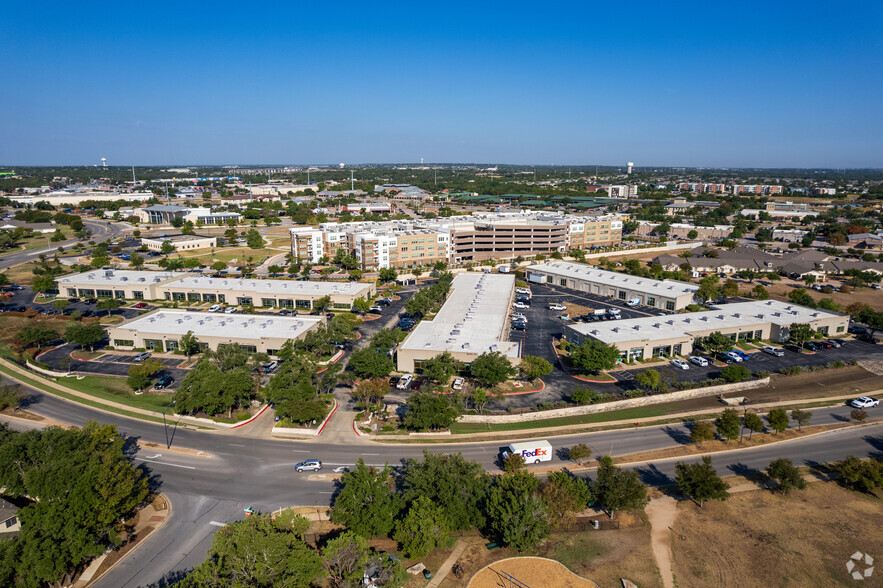 715 Discovery Blvd, Cedar Park, TX for lease - Building Photo - Image 1 of 18