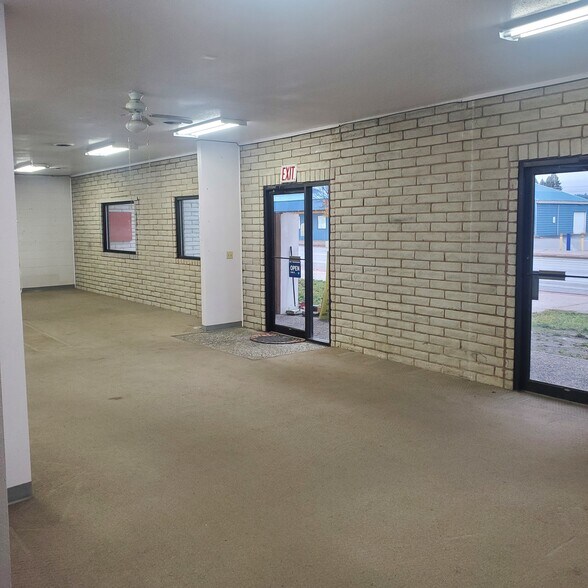 317 S Union Ave, Newport, WA à louer - Photo du bâtiment - Image 3 de 8