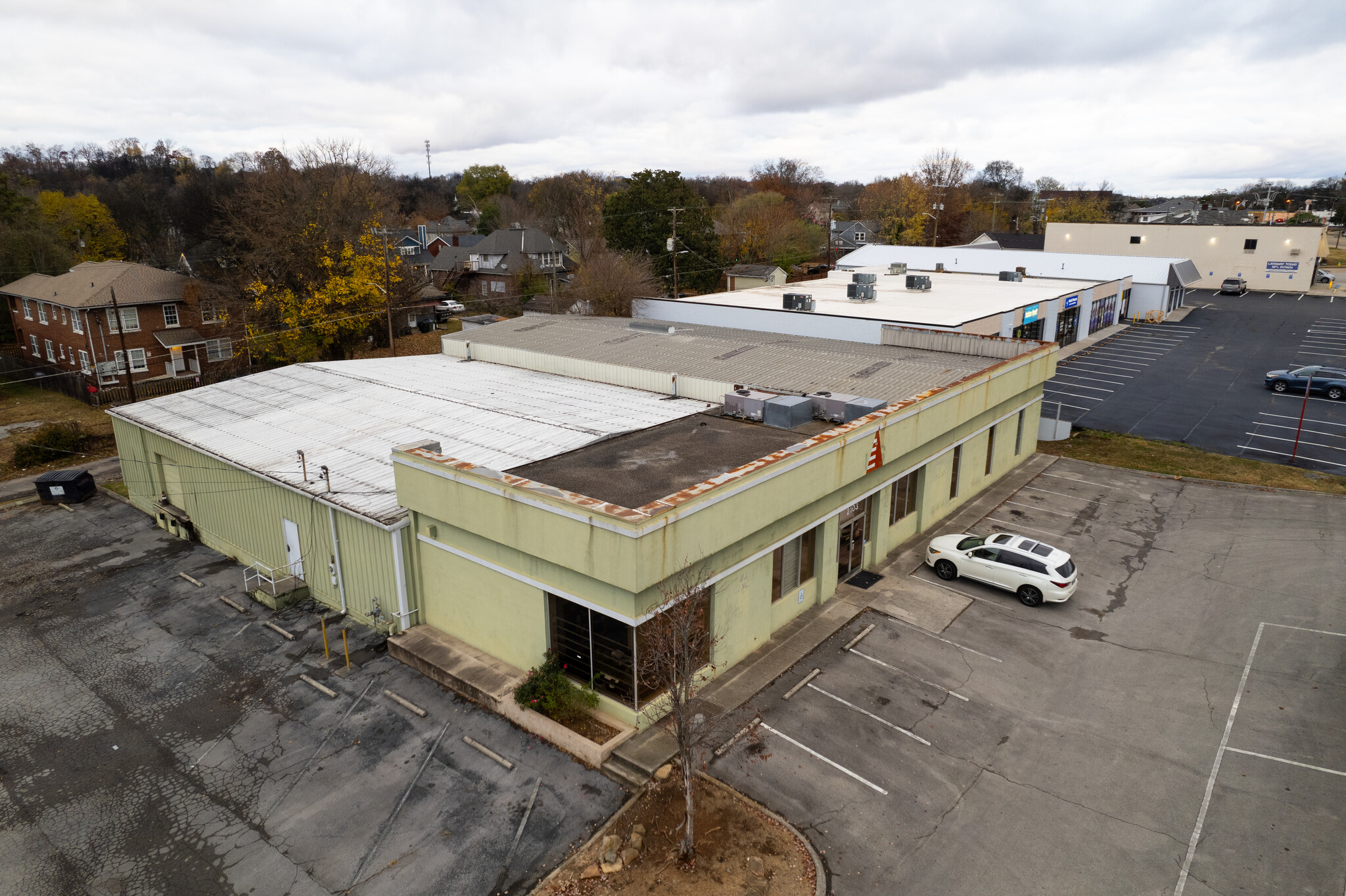 2103 E Magnolia Ave, Knoxville, TN à vendre Photo du bâtiment- Image 1 de 1