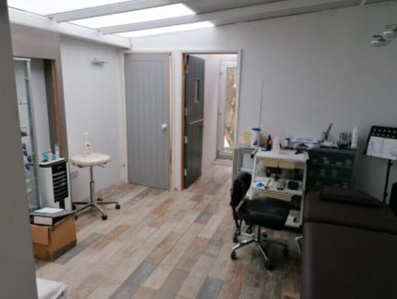 77 St. James St, Newport à vendre - Photo intérieure - Image 2 de 3