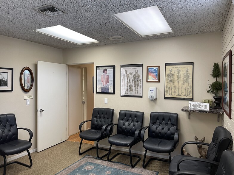 1289 E Lincoln Ave, Orange, CA for sale - Lobby - Image 3 of 9