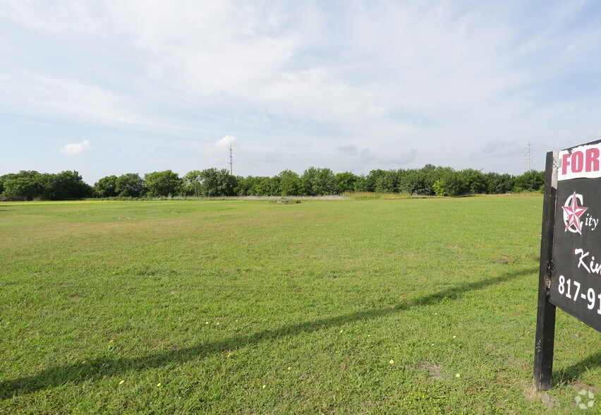 2301 S Kaufman St, Ennis, TX à vendre - Photo du bâtiment - Image 1 de 2