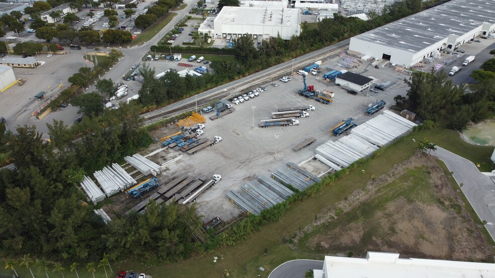 8191 NW 84th St, Medley, FL for lease - Aerial - Image 3 of 7