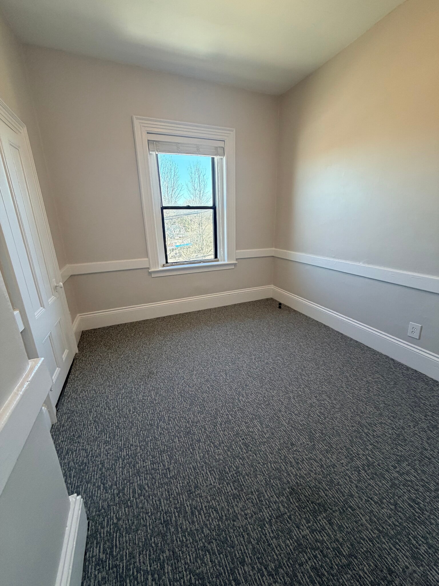 47-61 Langley Rd, Newton, MA à louer Photo intérieure- Image 1 de 3