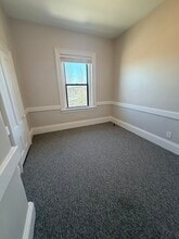 47-61 Langley Rd, Newton, MA à louer Photo intérieure- Image 1 de 3