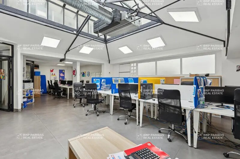 27 Rue De Citeaux, Paris à vendre - Photo du bâtiment - Image 2 de 13