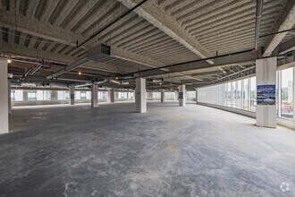 200 W 3rd St, Newport, KY à louer Photo du bâtiment- Image 2 de 5