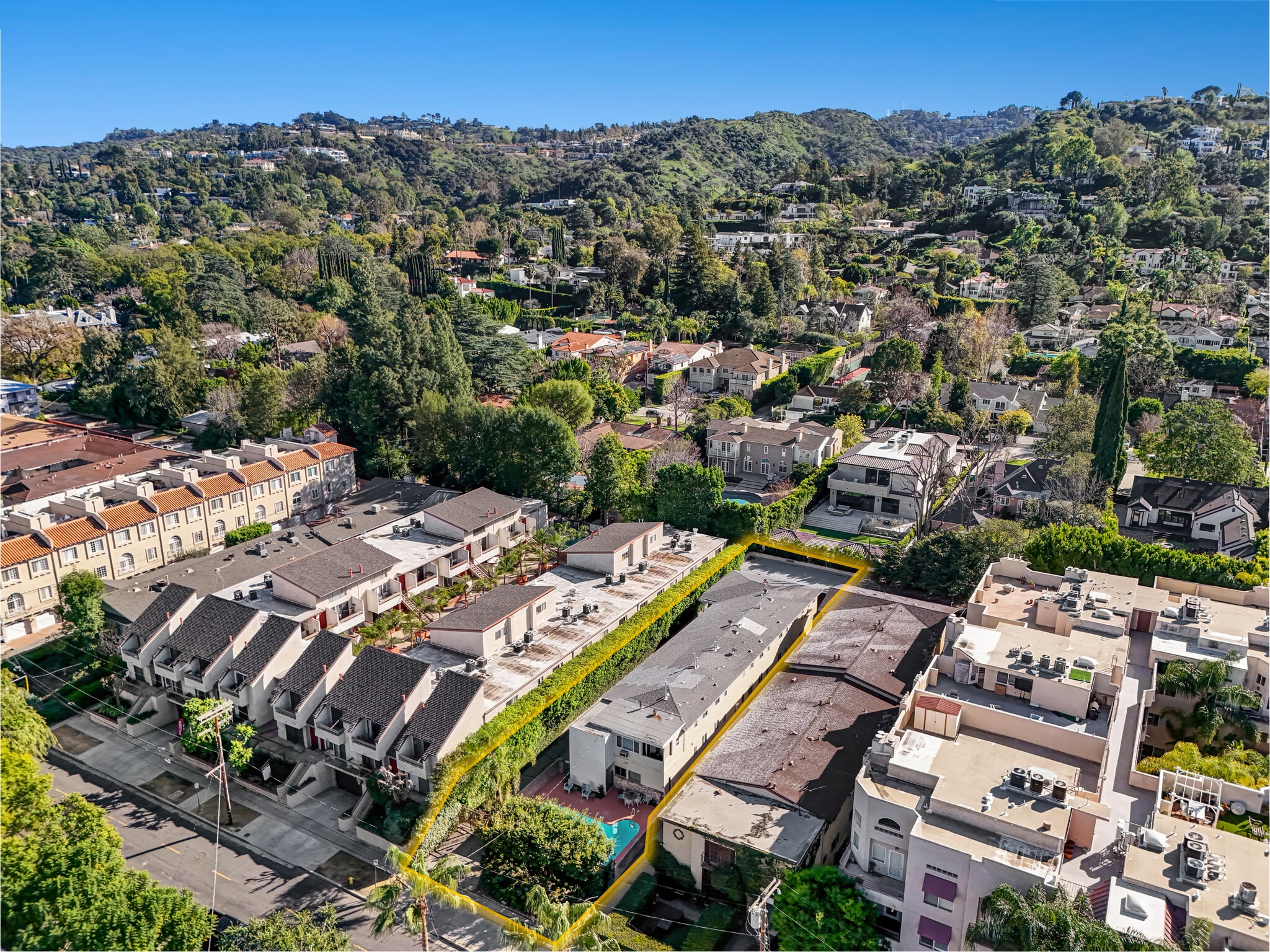 14258 Dickens St, Sherman Oaks, CA for sale Primary Photo- Image 1 of 12