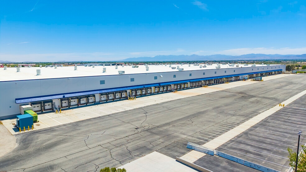 2801 W Avenue H, Lancaster, CA for lease - Building Photo - Image 3 of 10