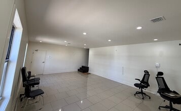 219 N 21st Ave, Hollywood, FL for lease Interior Photo- Image 2 of 5