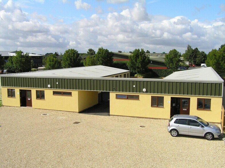 Warpsgrove Ln, Chalgrove à louer - Photo du bâtiment - Image 3 de 3