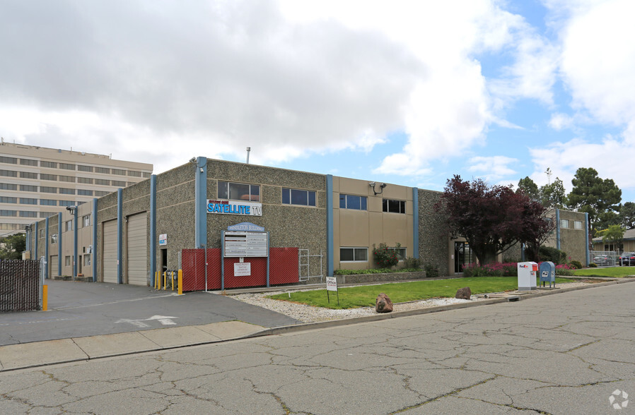 404-420 Pendleton Way, Oakland, CA for lease - Primary Photo - Image 1 of 3