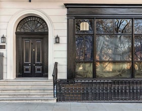 28 Berkeley Sq, Londres à louer Photo du bâtiment- Image 1 de 2